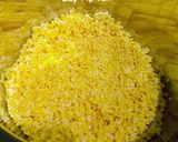 Hình bước làm 1 của món Xôi bắp đậu xanh hành phi