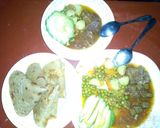 A picture of step 2 of Chapati and peas stew with fried meat plus ovacado.