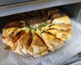 A picture of step 11 of Sunflower pizza🌻.