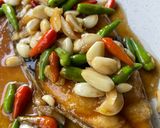 รูปขั้นตอนการทำที่ 3 ของ ปลาอินทรีย์ทอดราดพริกสด คีโต🌶🌶🌶