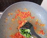 Foto langkah ke 3 dari resep Cakalang suwir pedas.