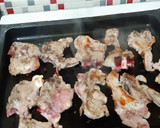 Foto del paso 3 de la receta: Chuletitas de cordero con fritada de pimiento y cebolla