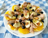Foto del paso 5 de la receta: Ensalada de naranja con alcachofas, ventresca de atún y ajos fritos