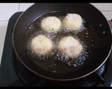 Foto langkah ke 3 dari resep Perkedel Isi Kornet.