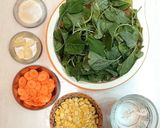 Foto langkah ke 1 dari resep Sayur bening bayam wortel jagung sederhana.