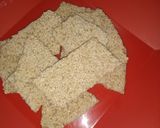 A picture of step 3 of White til chikki.