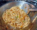 A picture of step 5 of Indian style tomato Spaghetti.