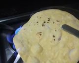 A picture of step 6 of Khasta besan roti.