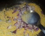 A picture of step 3 of Onion upma.