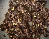 Foto del paso 3 de la receta Patatas enmascaradas con morcilla y huevo poché