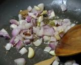 A picture of step 1 of Creamy Shahi paneer.