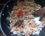 A picture of step 8 of Spicy minced meat scrambled eggs.