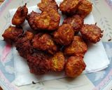 स्पाइसी वेजी पकौड़े (Spicy veggie pakode recipe in Hindi) रेसिपी चरण 6 फोटो