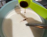 Foto del paso 3 de la receta: Panna cotta con coulis de fresa