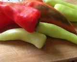 Foto del paso 1 de la receta: Muslos de pavo con pimiento capia