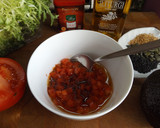 Foto del paso 1 de la receta: Ensalada de escarola y aguacates con semillas