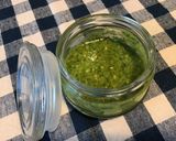 Une image de l'étape 8 de Pesto d ail d ours et basilic aux pignons de pin et parmesan.