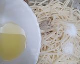 A picture of step 3 of Veg Hakka Noodles.