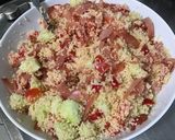 Une image de l'étape 13 de Salade de semoule aux tomates, concombre, poivrons et lomo.