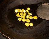 A picture of step 1 of Aloo matar mangodi ki sabji.