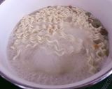 Hình bước làm 2 của món Mì Tương Đen Siêu Cay Trộn Tôm