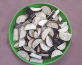 Foto langkah ke 3 dari resep Tumis Terong Teri Terasi Pedas.