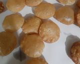 A picture of step 6 of Pani puri.
