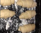 A picture of step 8 of Stuffed crescent rolls.