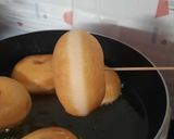 Foto langkah ke 6 dari resep Donat Maizena.