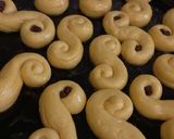 Foto del paso 7 de la receta: Lussekatt/Bollos de Azafrán para Santa Lucía