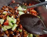 A picture of step 3 of Healthy chanachaat.