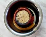A picture of step 2 of Tandoori Chai.