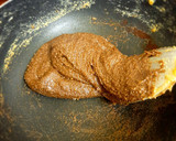 டபுள் லேயர் சாக்கோ வேர்க்கடலை பர்ஃபி (Double layer peanut burfi recipe in tamil) ரெசிபி ஸ்டேப் 6 புகைப்படம்