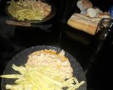 Foto del paso 3 de la receta: Pechugas a la crema con papas fritas