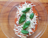 Foto del paso 2 de la receta: Pechuga estilo pizza, fácil y rápida