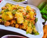 A picture of step 3 of Aloo Chana Chat.
