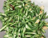 Gambar langkah 4 resipi Sayur kacang tumis telur.