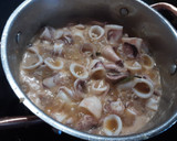 Foto del paso 4 de la receta: Chipirones con guisantes