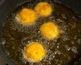 A picture of step 3 of Fried Soft Egg Yolk.