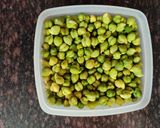 લીલા ચણા નું કાઠિયાવાડી શાક (Lila Chana Kathiyawadi Shak Recipe In Gujarati) રેસીપી સ્ટેપ1ફોટો