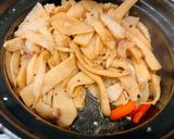 Hình bước làm 3 của món Măng kho ba rọi