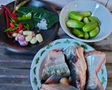 Foto langkah ke 1 dari resep Asem-asem Patin Pedas Segar.