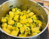 Une image de l'étape 3 de Pommes de terre au persil et ses brochettes de bœuf.