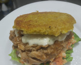 Foto del paso 12 de la receta: Arepa🥯de mazorca🌽rellena de pollo🍗, ensalada y salsa🍎tártara liviana🧆🥙🫓