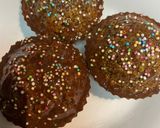 Pas rețetă Brioșe cu fructe uscate și glazură de ciocolată 3 fotografie