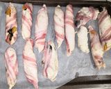 Gluténmentes aszalt gyümis csirkemell, fokhagymás-tejfölös virslisalátával recept fázis 6 fotója