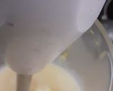 A picture of step 2 of Mango milk shake.