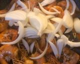 Foto langkah ke 2 dari resep Udang Saus Pedas Manis.