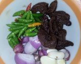Foto langkah ke 2 dari resep Asam teri (kareng teu phep) khas Aceh.