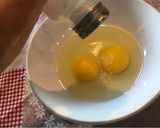 Foto del paso 1 de la receta: Huevos a la ostra